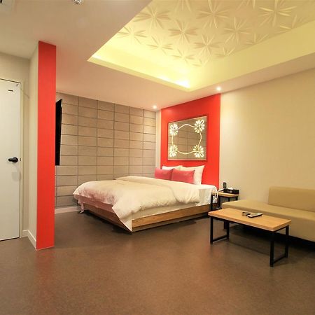 Some Hotel Sasang-Gu Bagian luar foto